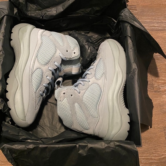 Women’s Yeezy Desert Boot Season 7 main image 5